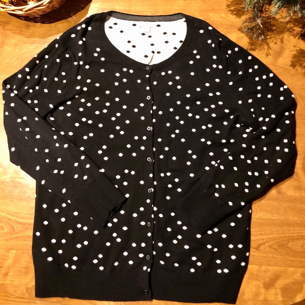 Polka dots sweater